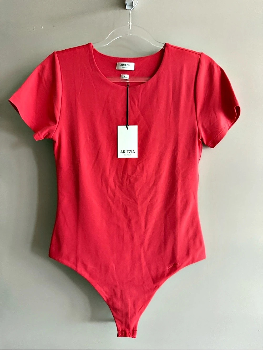 Aritzia Babaton Contour Short Sleeve Bodysuit Red | size Large NWT